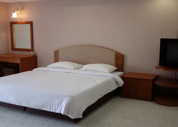 Hotel Sriprajuk Mansion 2*