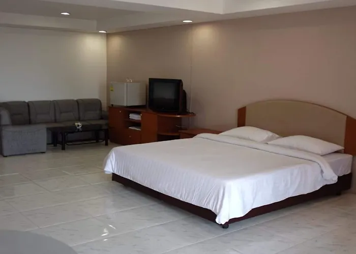 Sriprajuk Mansion Hotel 2*