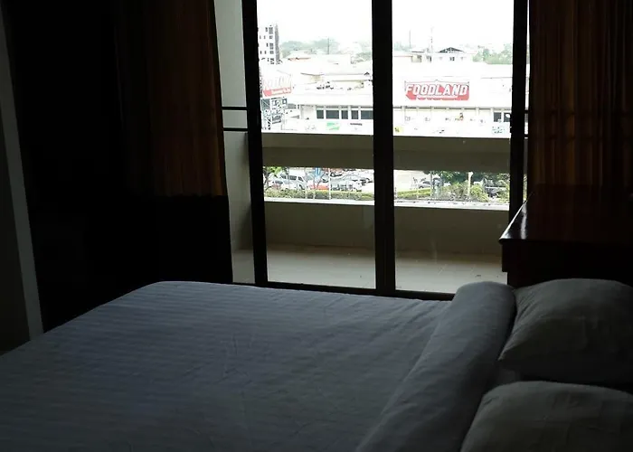 Sriprajuk Mansion Hotel 2*